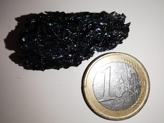 Epidote noir-minéraux de collection