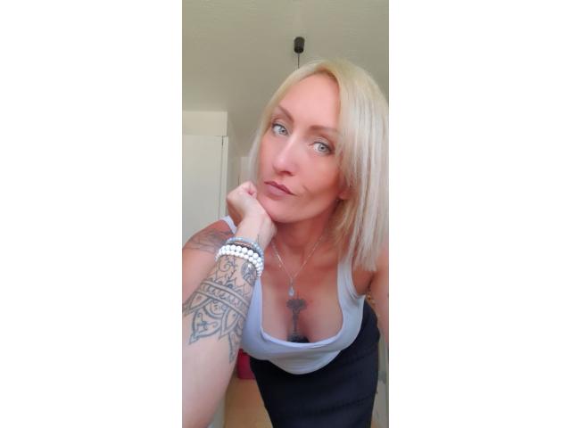 Photo Estheticienne praticienne massage image 1/1