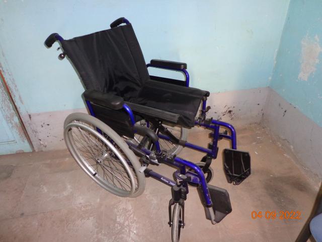 Photo fauteuil roulant image 1/1