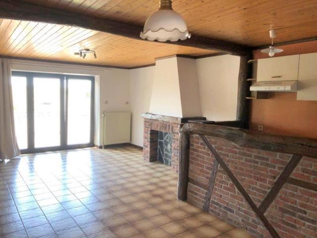 Fays-les-Veneurs (Paliseul) : petit appartement 1 chambre à louer