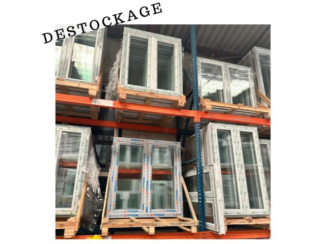 Fenêtre PVC ou ALU en stock / Balayeuse