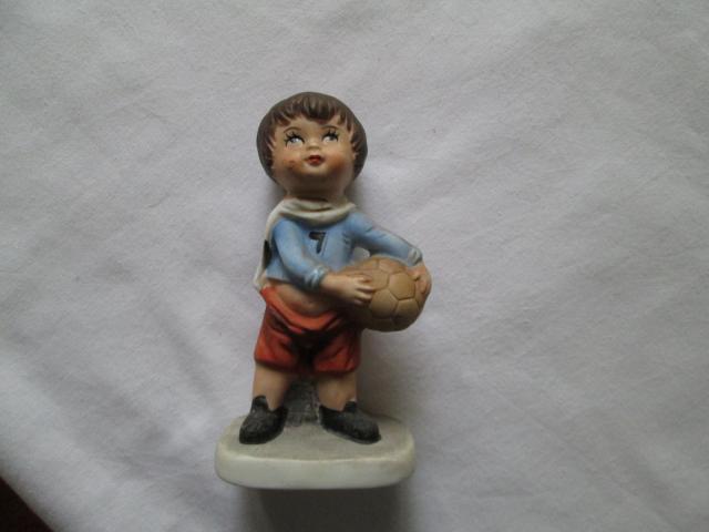 Figurine biscuit garçon au ballon