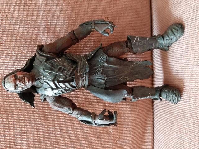 Figurine guerrier marvel 18cm