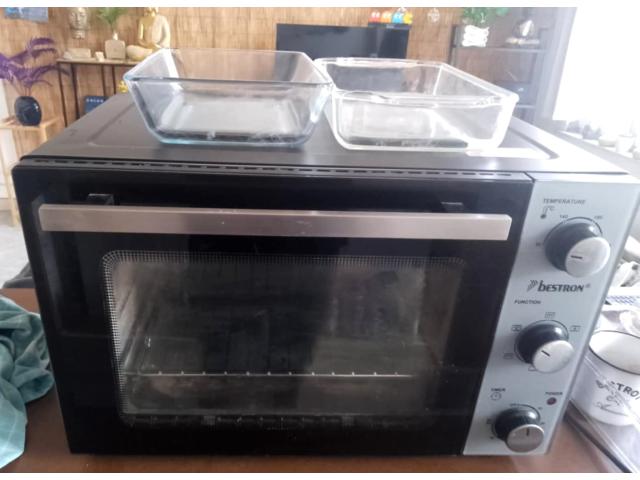 four Bestron AOV31 grill chaleur tournante