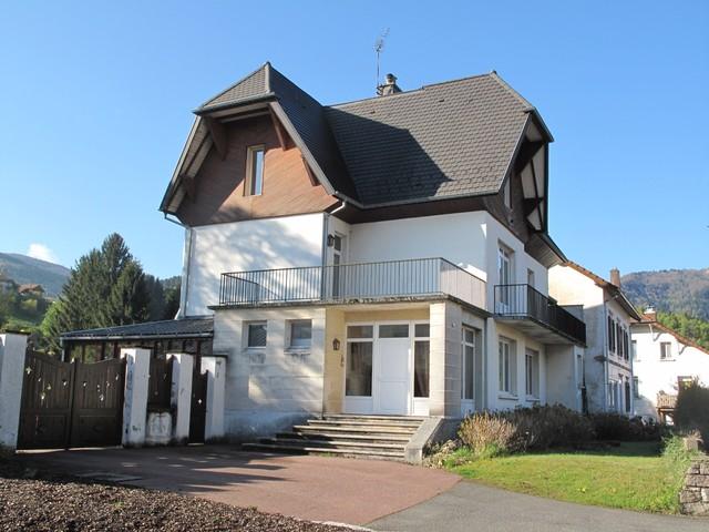 France - SAINT-MAURICE SUR MOSELLE (Hautes-Vosges) : Belle maison de maître d'environ 300 m² sur vas