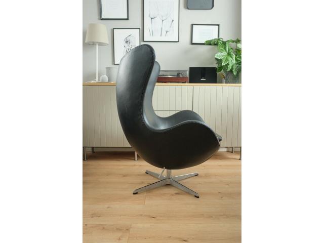 Photo Fritz Hansen - Egg Chair - Fauteuil original avec repose-pieds Tabouret image 1/3
