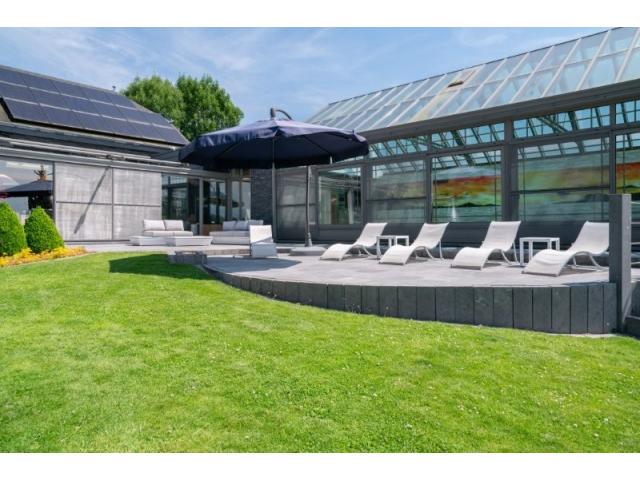 Gedinne : magnifique maison en pierres du pays, piscine intérieure, 5ch, 3sdb.