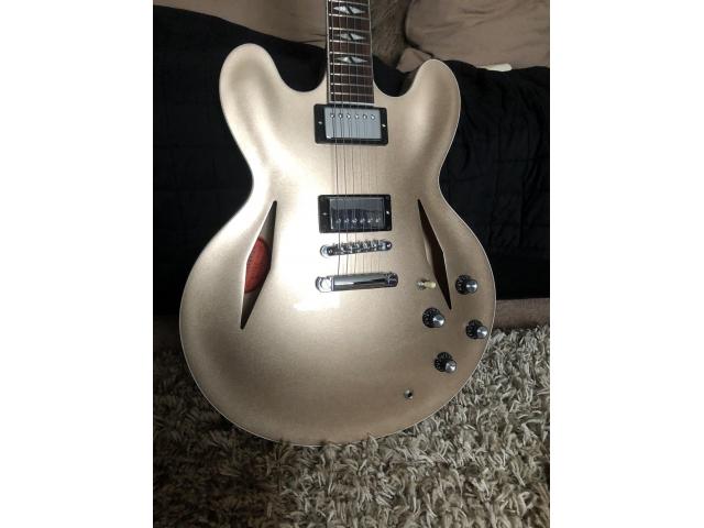 Gibson Dave Grohl DG335