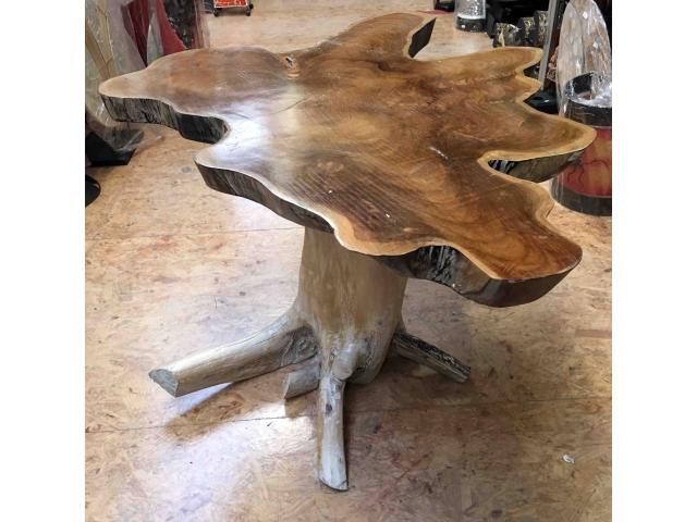Grande table basse en bois et racine de teck - H: 50 cm