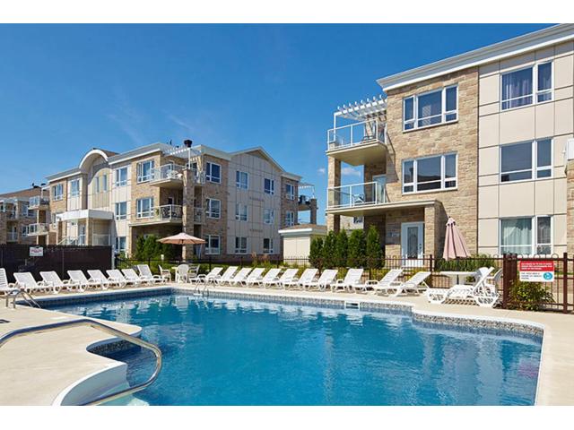 Grands condos 2 ch. Entrée ind. Idéal famille Lebourgneuf (Quebec)