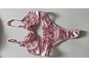 Annonce GRATUIT - Sous-vêtements rose pâle