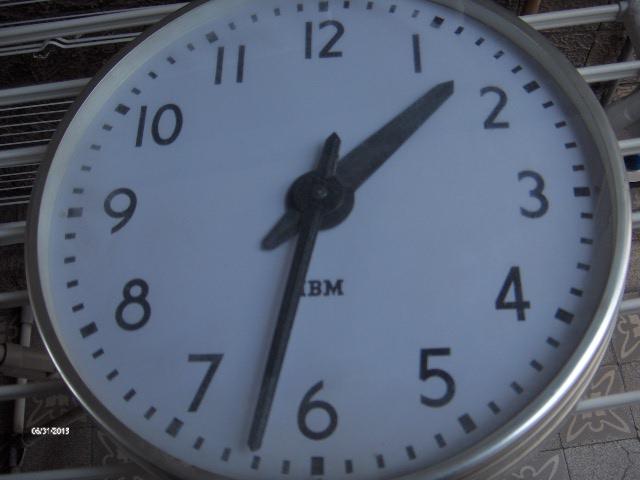 Photo horloge de marque IBM  double face image 1/4