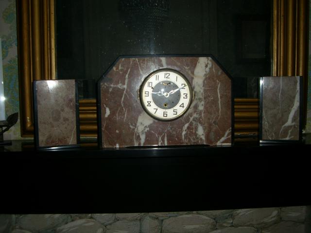 Photo Horloge en marbre avec pendule image 1/1