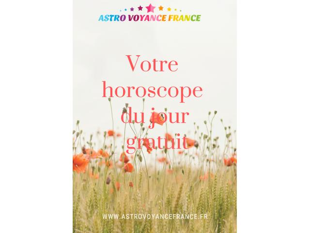 Photo Horoscopes ,Astrologies 2019  (11 euro/5mn ) 0971030101/0971030103 image 1/2