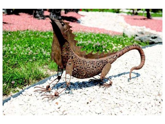 Iguana animal figuratif à prix mini