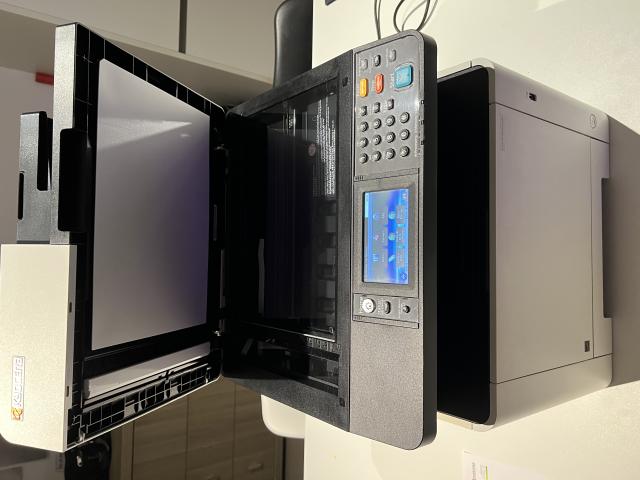 Photo Imprimante multifonctions Kyocera M5526cdw Laser couleur et Revto-verso image 1/6