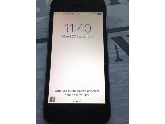 iPhone 5s 16go gris sidéral en parfait état et garanti