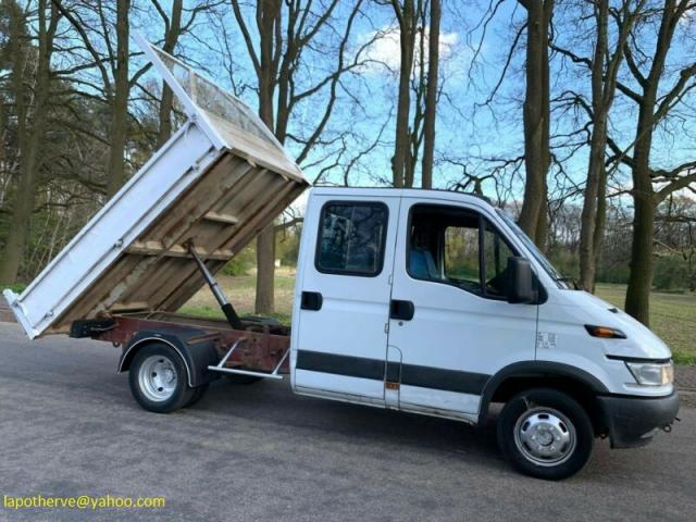 Photo Iveco Daily 35C11 Double cabine 7 places image 1/4