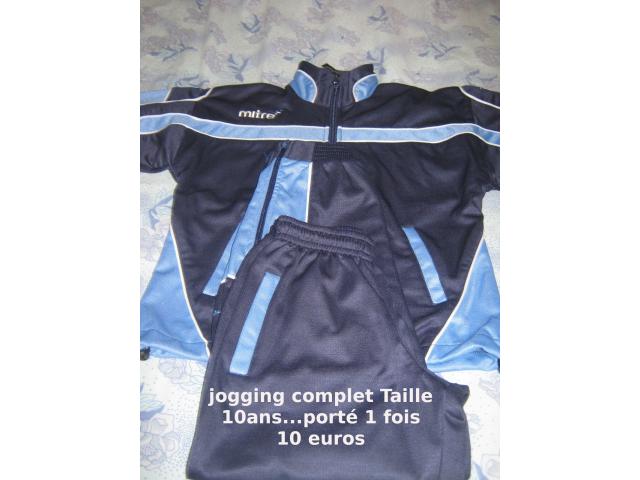 Photo jogging complet Taille 10ans image 1/1