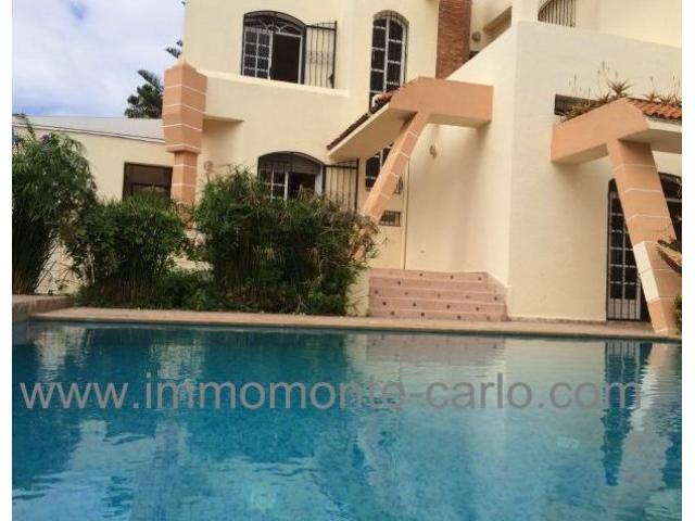 Jolie villa avec piscine à rabat Souissi