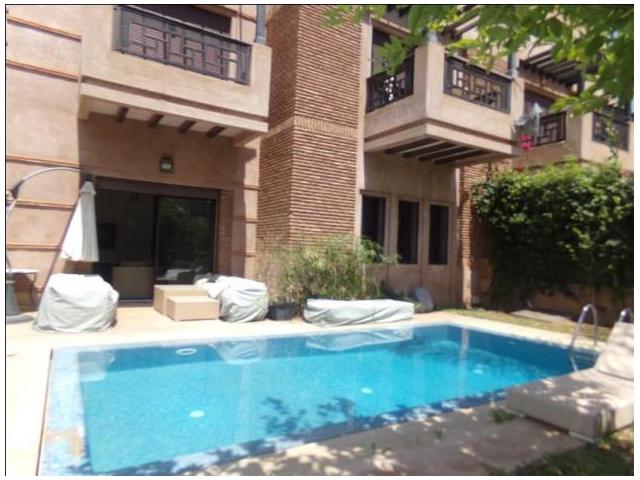Jolie villa meublée vc piscine jardin à Targa