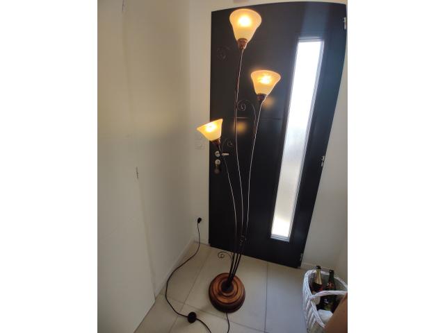Lampe 3 tulipes sur pied en bois