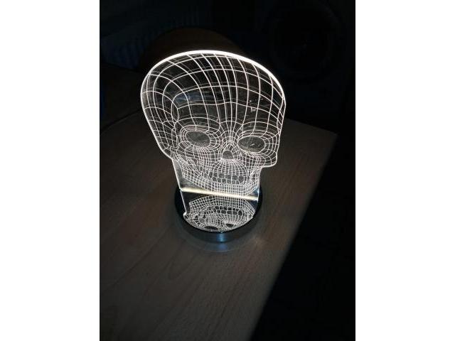 Photo Lampe 3D de tête de mort image 1/3