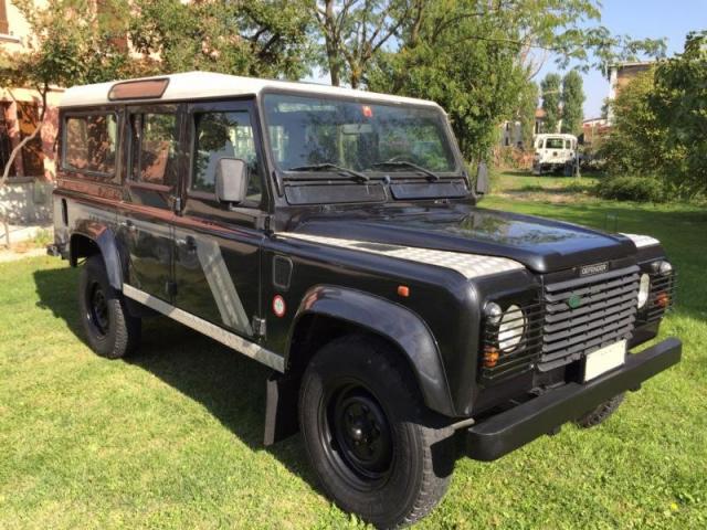 Photo Land Rover Defender 110 COUNTY 9 places image 1/3