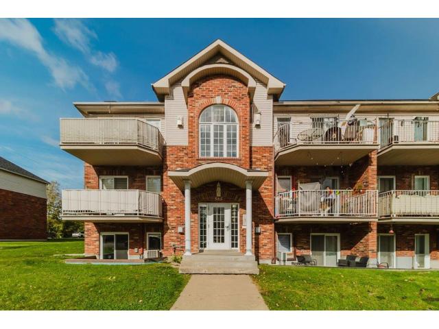 Large and bright open condo 3 bedrooms Chomedey $379,000 (Laval, Quebec)