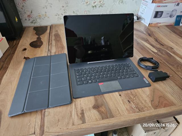 Lenovo tab extreme + pen + jaquette et clavier