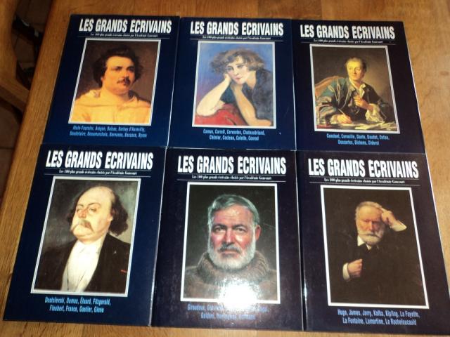 Les Grands Ecrivains, 12 volumes, Neuf. 130 €