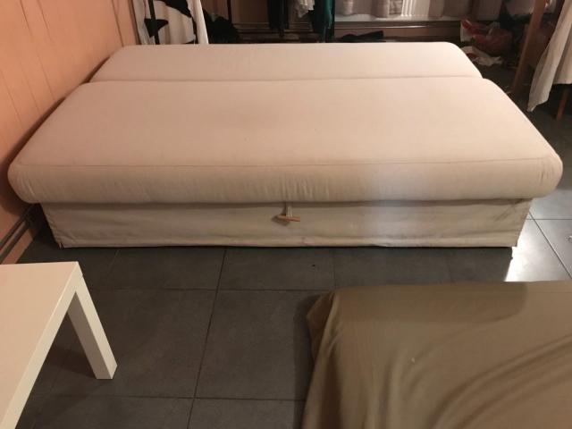 lit avec compartiment de rangement
