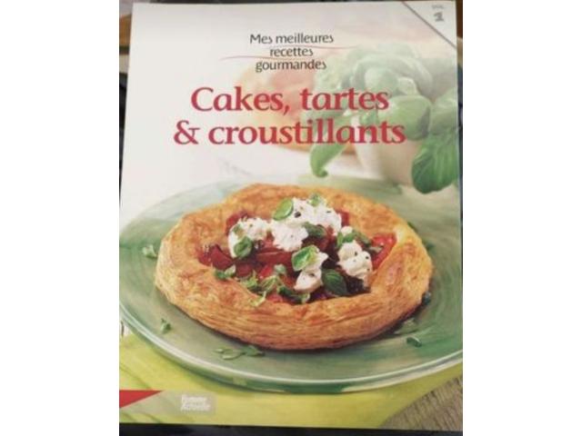 Livre Cakes, tartes et croustillants vol. 1 Comme neuf