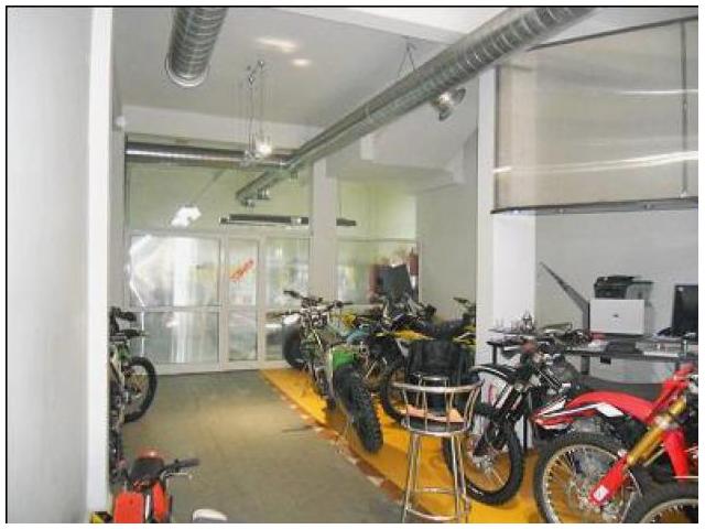 Local commercial de 120 m2 à BURGER