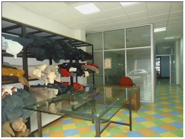Local commercial de 165 m a BOURGOGNE