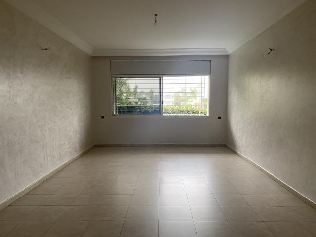 Photo Location d'un appartement  vide à Hay Riad image 1/5