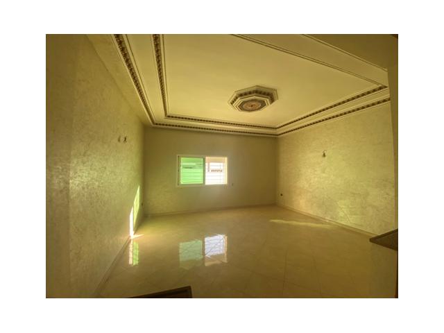 Location d'un  appartement vide avec piscine à Harhoura