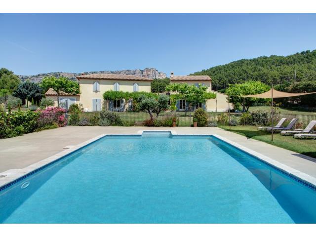 Location de vacances avec piscine & SPA / jacuzzi privé dans le Luberon Provence