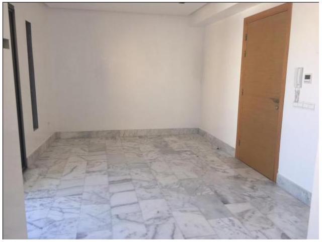 location studio 57M2 Casablanca non meuble