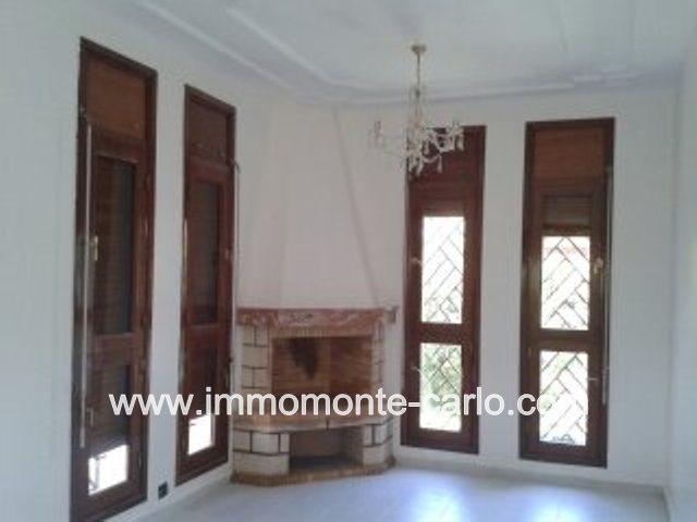 location une villa avec beau jardin à Hay Riad