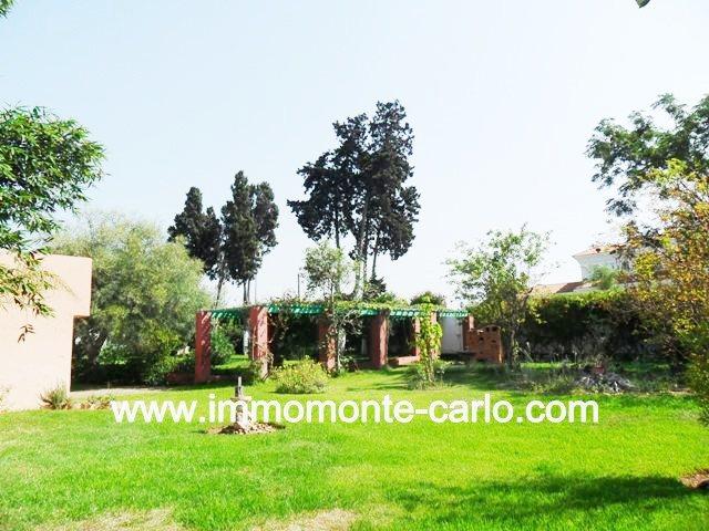 Location villa avec jardin à Souissi Rabat