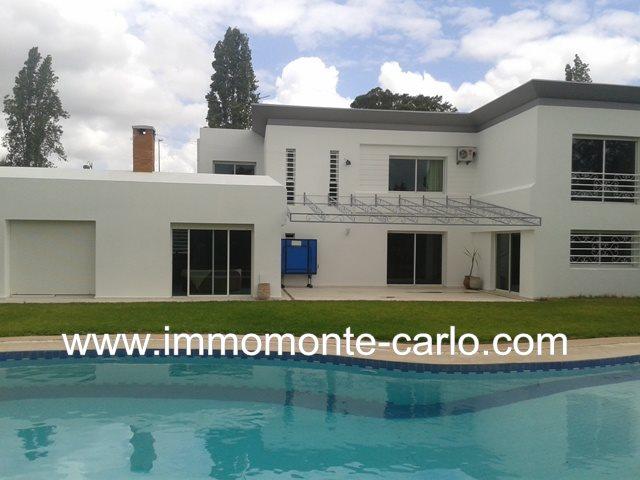 Location villa haut standing avec piscine à Souissi RABAT