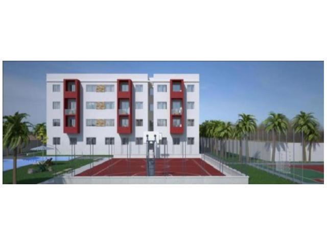 Logement avec piscine et cuisine équipée
