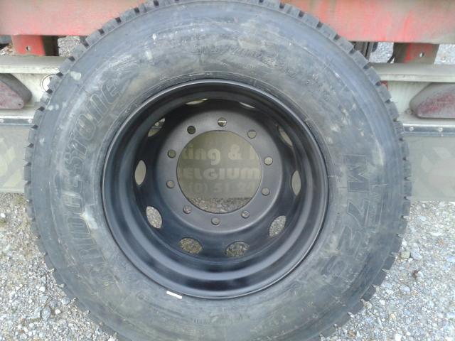 Lot de 4 pneus neufs Bridgestone M729 315/70