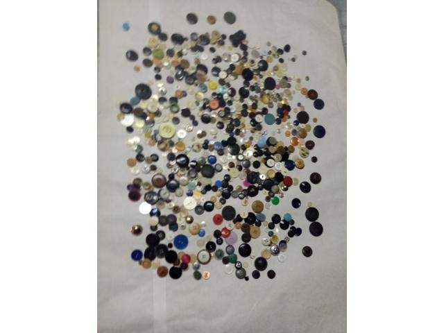 Lot de bouton pour vêtement