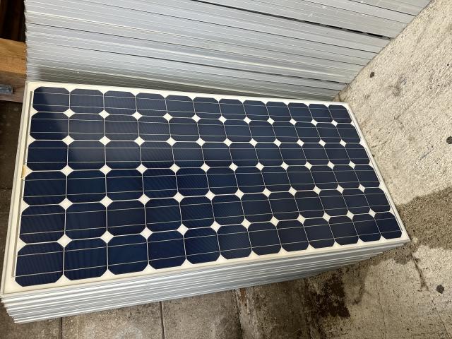 Lots de 10  panneaux solaires occasion monocristalin