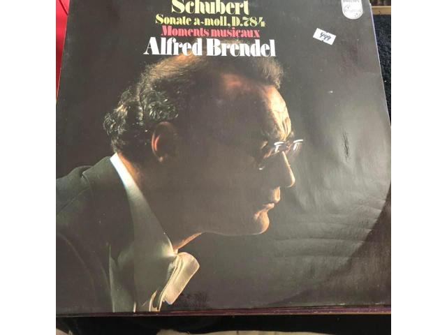 LP; Schubert sonate à-moll,D784 Moments musicaux Alfred Brendel