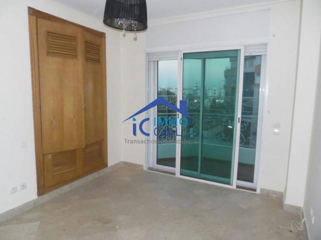 Luxueuse appartement 100 m2 en location à Hay Riad
