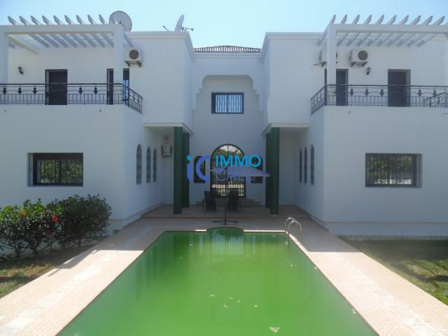 Luxueuse villa de 1000 m² en location située à Souissi