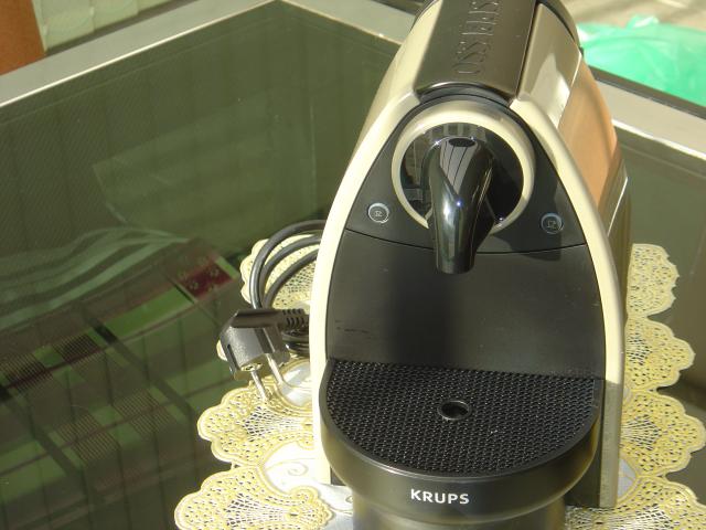 Photo machine a café nespresso krups image 1/3